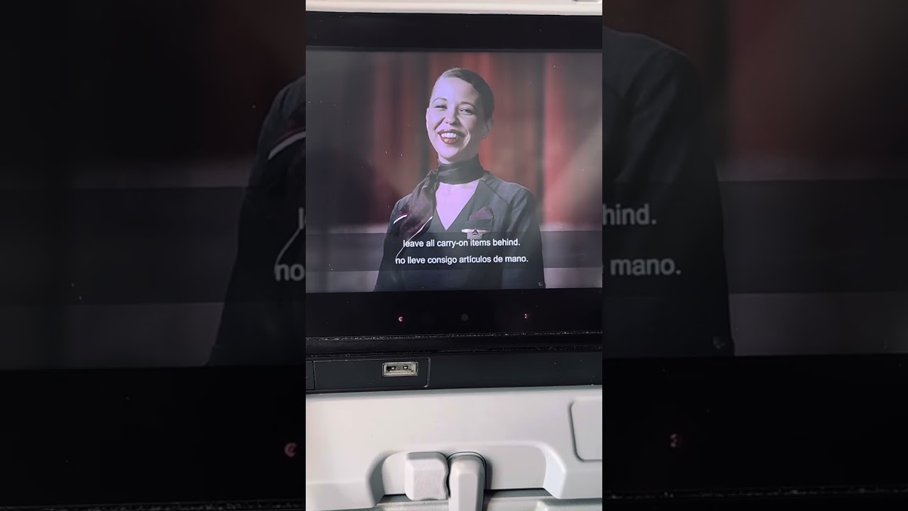 @Delta 737-900 Flight Safety Briefing Video.