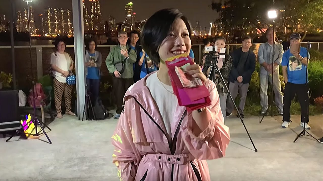 2019.11.08 西九文化區街演 - 第4節 (红塵, 真的好想你, 香水有毒, 一剪梅) + 謝謝香港及海外朋友的PayPal支持, 香港旺角小龍女龍婷