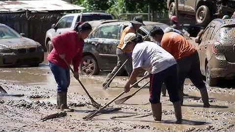 Flash Floods Drown NYC & New Jersey | Subway Stations Flooded, 2 Dead” #ai