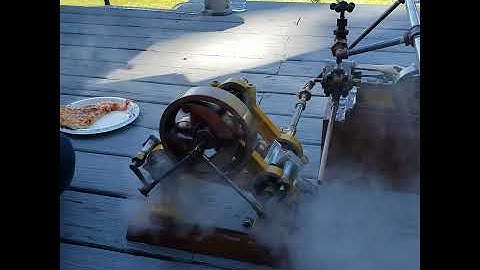 George Eli Whitney steam engines running. Triple and Double expansion, Twin oscillating, Horizontal