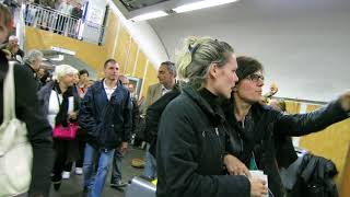 Paris Metro buskers