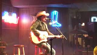 David Lee Murphy sings 