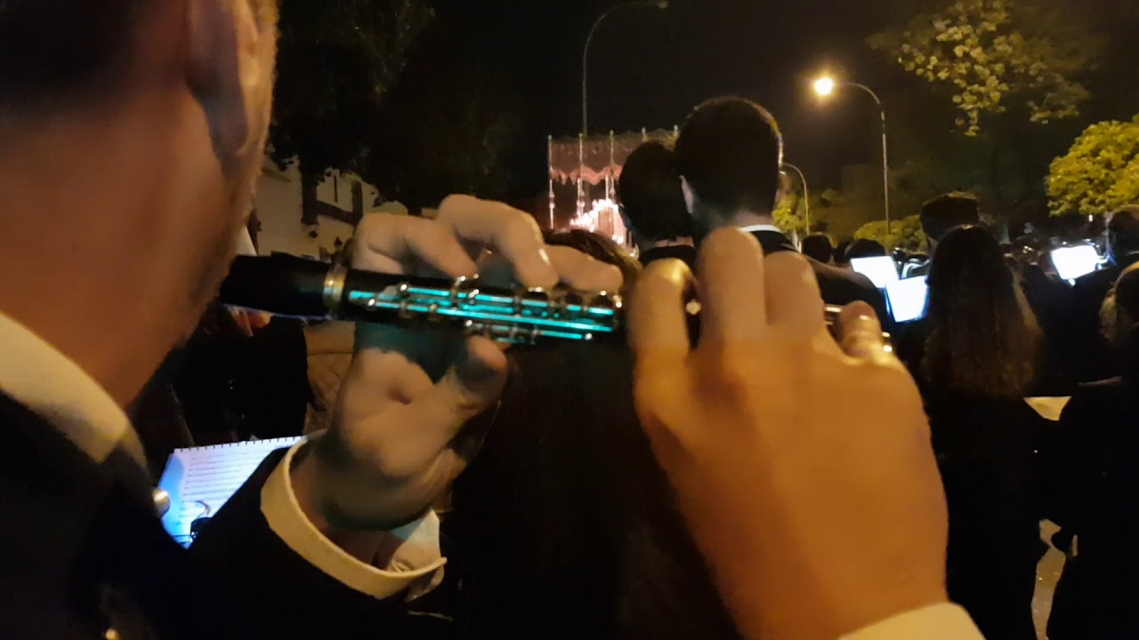 Salud de San Gonzalo 2018 entrando en el barrio León a sones de Mi Amargura