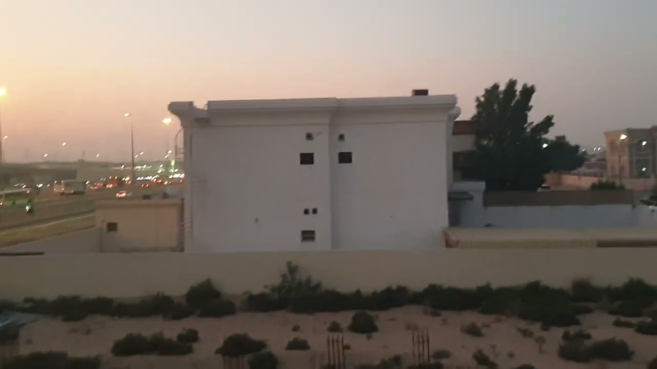 Weather Dubai E44 Sunrise 17C 6:45AM