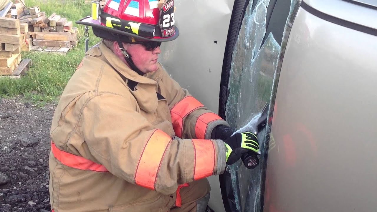 RHYNO Windshield Cutter training in Pittsburgh - YouTube
