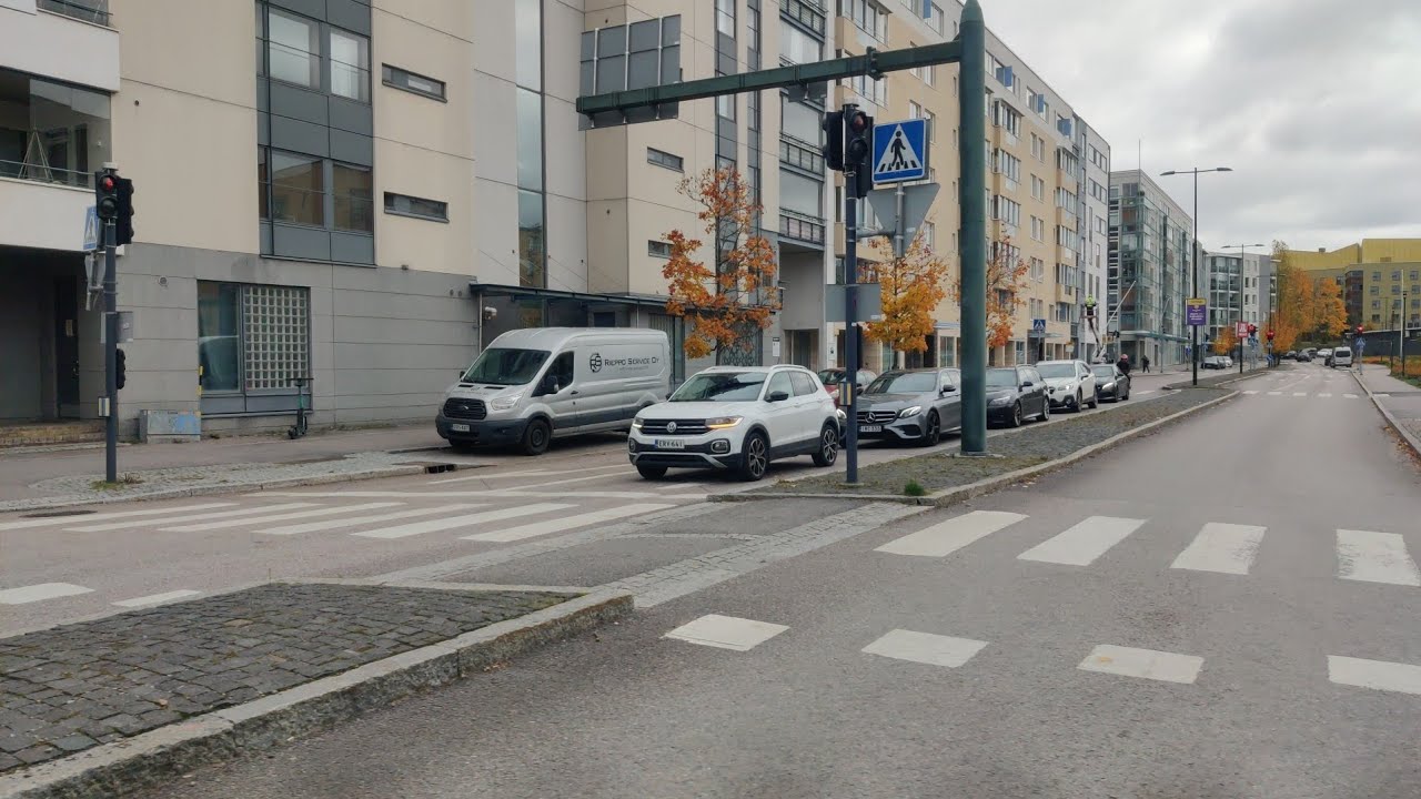 Pikaratiovaunu linja 15 | Light rail line 15