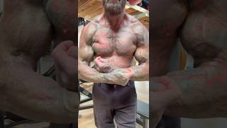 Use this bar to build a BIGGER CHEST! Does your gym have a cambered bar?