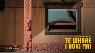 WH2025 EP01 TE WHARE I HOKI MAI MASTER rev
Kotahi rau tau neke atu a Mataatua wharepuni e noho mokemoke ana i tōnā ūkaipō, i Whakatāne. Kotahi rau tau neke atu kāore a Ngāti Awa i reira ki te whakamahana i a ia. Ka tangi tonu a Ngāti Awa. Maranga mai e ngā pou o te whare, ngā tūpuna o te whare i hoki mai, e koko ia, e ara e.
For over 100 years Mataatua wharepuni was uprooted from its home soil in Whakatāne, over 100 years in which Ngāti Awa could not be there to keep its fires burning. Ngāti Awa still mourns. Let the ancestral carvings of the house that came home arise! Arise!
Te Whare i Hoki Mai
Ringatohu: Kahumako Rāmeka WH2025 EP01 TE WHARE I HOKI MAI MASTER rev