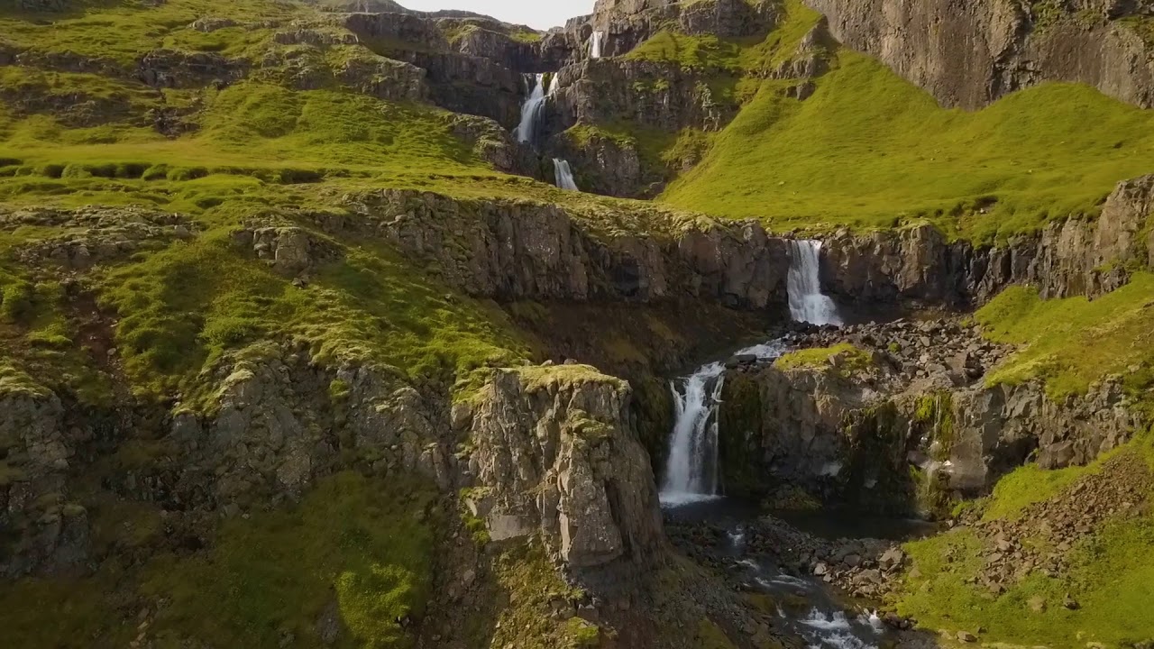 Klifbrekkufossar Waterfall in Northern Iceland — Klifbrekkufossar — video poster