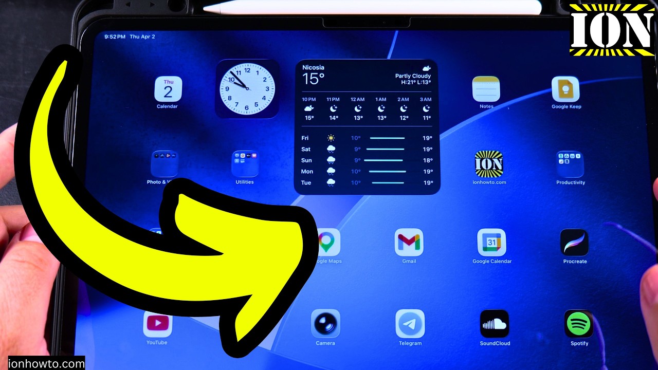 iPad How to Create Folder on Home Screen - YouTube