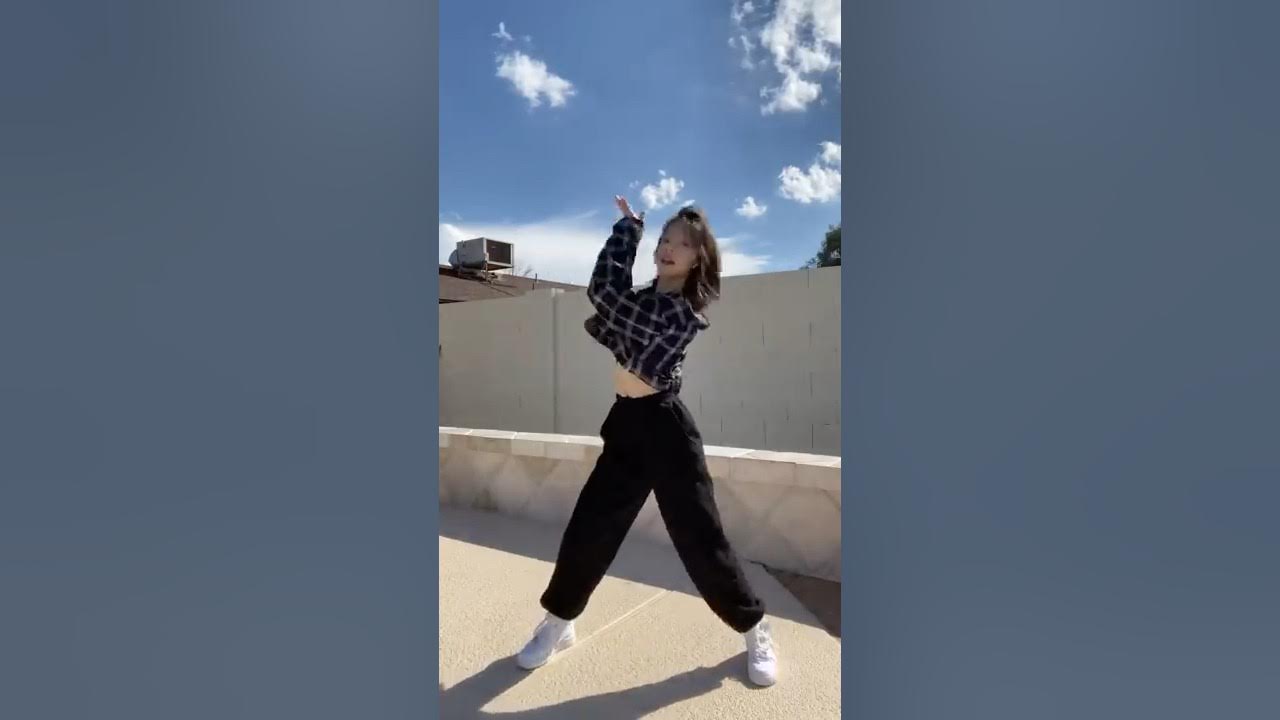 “Woman” - Doja Cat TikTok Dance Challenge | Karina Balcerzak “Woman” - Doja Cat TikTok Dance Challenge | Karina Balcerzak