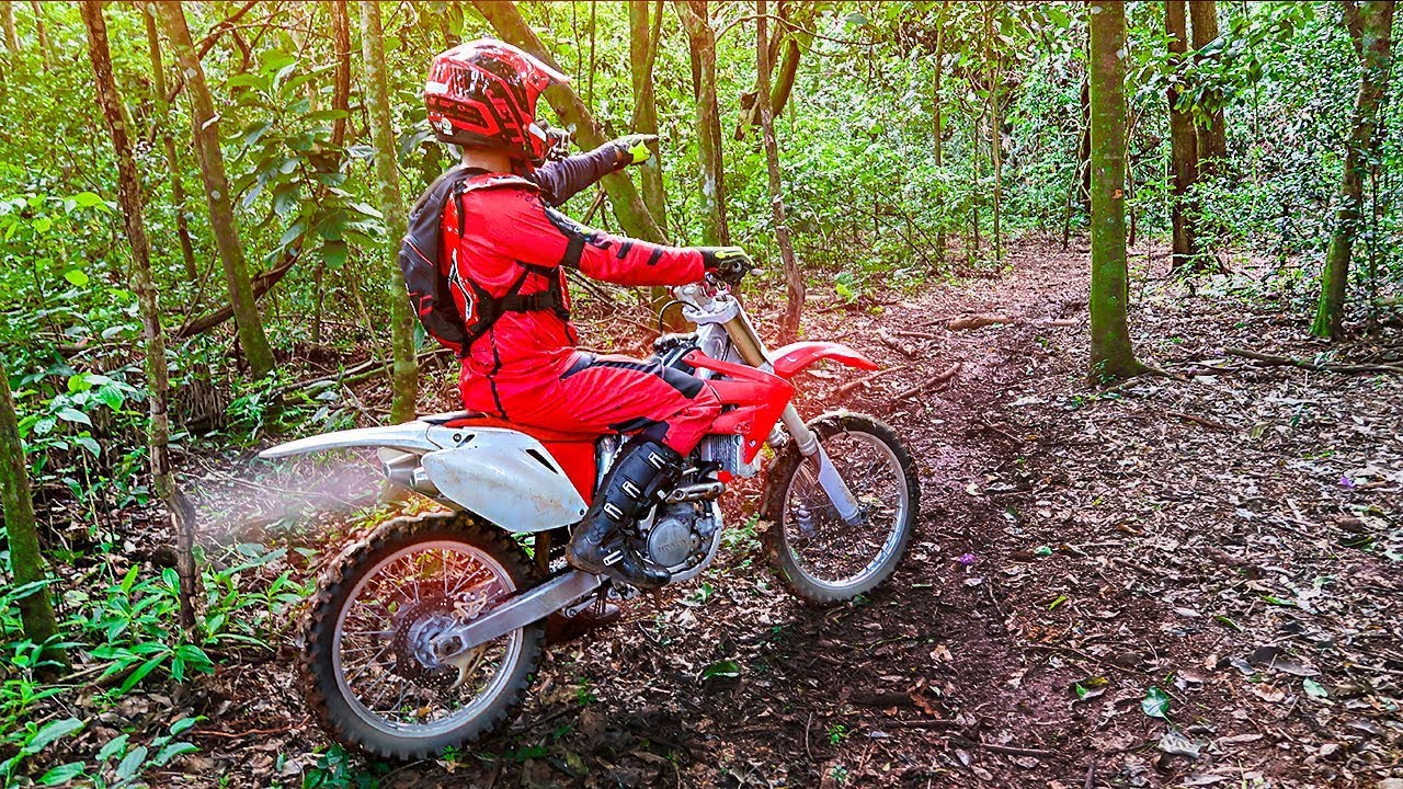 EXPLORANDO A TRILHA DA MACUMBA COM A MOTO DE TRILHA ! 