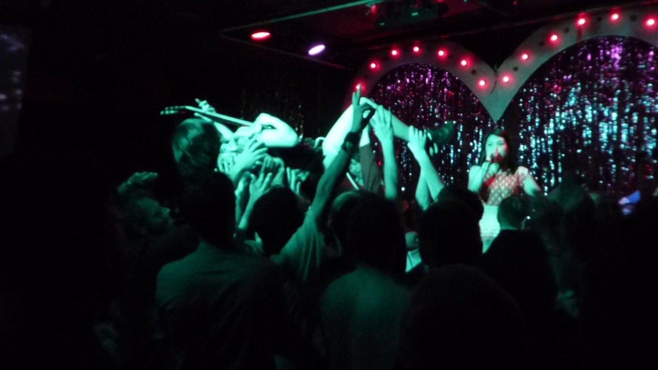 Otoboke Beaver おとぼけビ～バ～LIVE in LONDON 2017 - YouTube