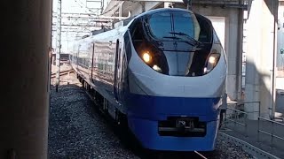 〈ジョイント音最高!〉E657系K1編成フレッシュひたち塗装(ブルーオーシャン) 特急ときわ68号品川行(68M) 北千住駅3番線通過 2024,3/15