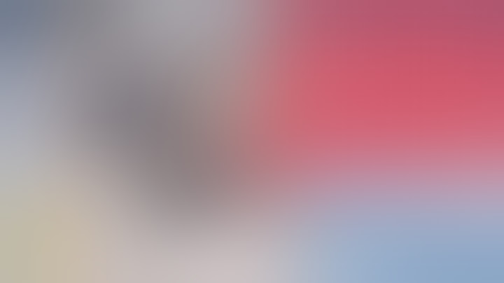 مقاتلو القسام يعرضون صورا لجثث جنود إسرائيليين قُتلوا برصاص الكتائب في موقع عسكري إسرائيلي
