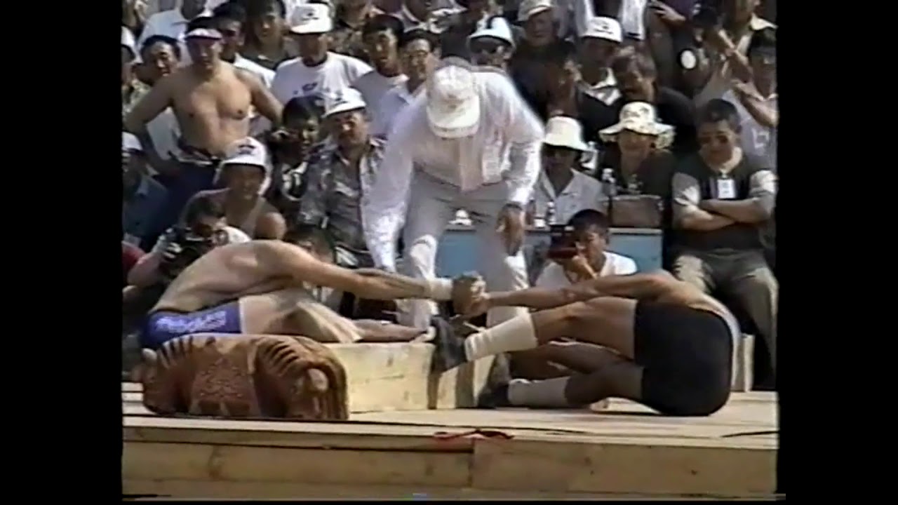 Е.Сивцев-А.Баишев, мас-рестлинг, с.Борогонцы, 1996г.