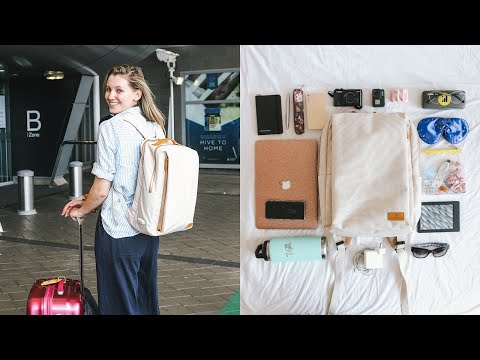 Video: What Does A Tourist Have In His Backpack