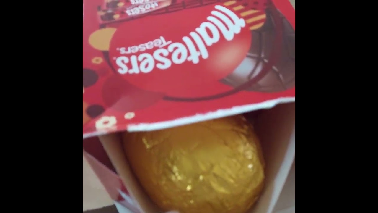 LET'S SEE🎈🎉✨️ WHAT IS INSIDE THE MARTESERS EASTER CHOCOLATE🍫🍬🍭