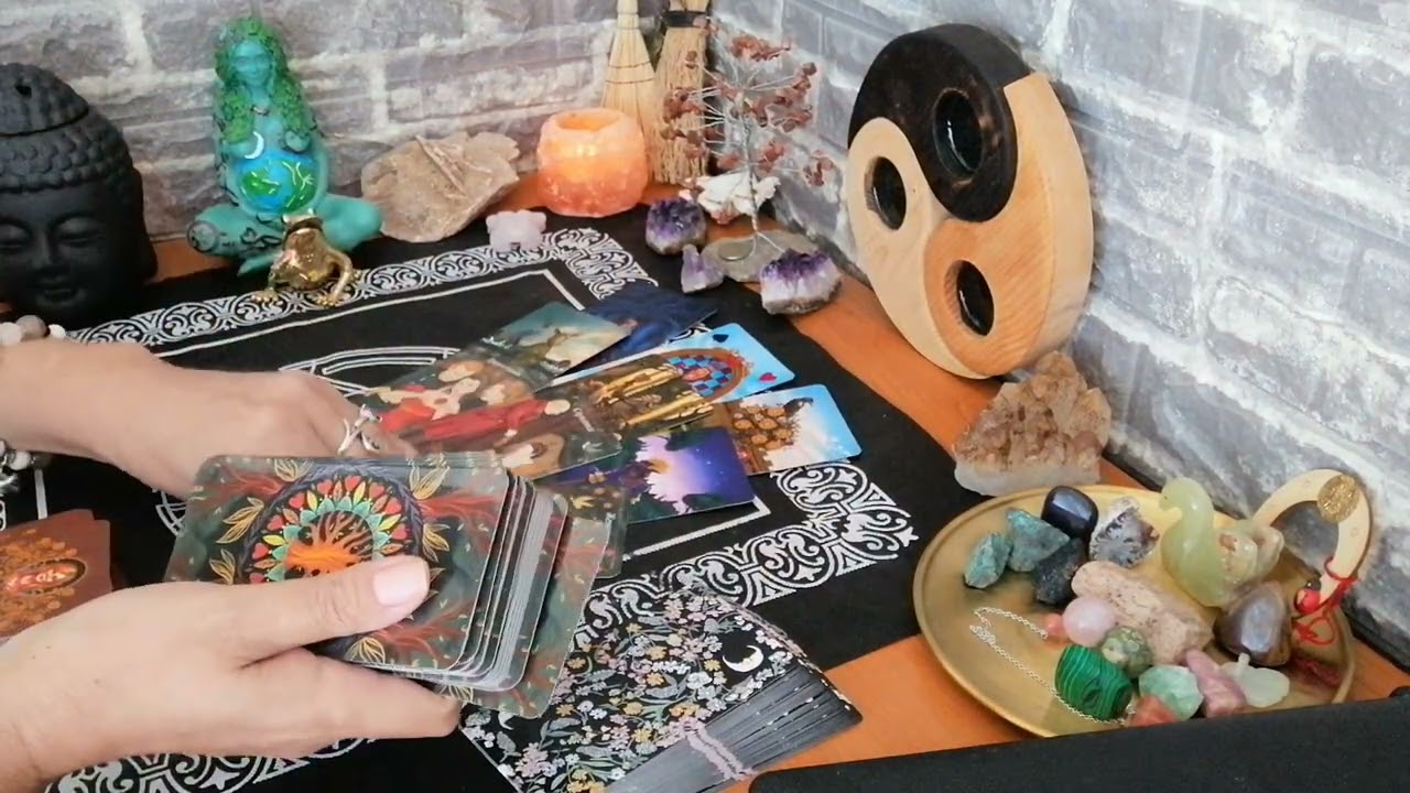 Какво мисли той/тя за теб? Как се чувства? Намерение към теб? 💖 💖 💖