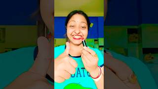Eat emoticons in order 💄😂😱