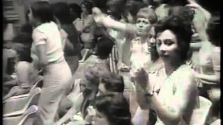 Benito di Paula no programa Chacrinha - TV Tupi - 1972