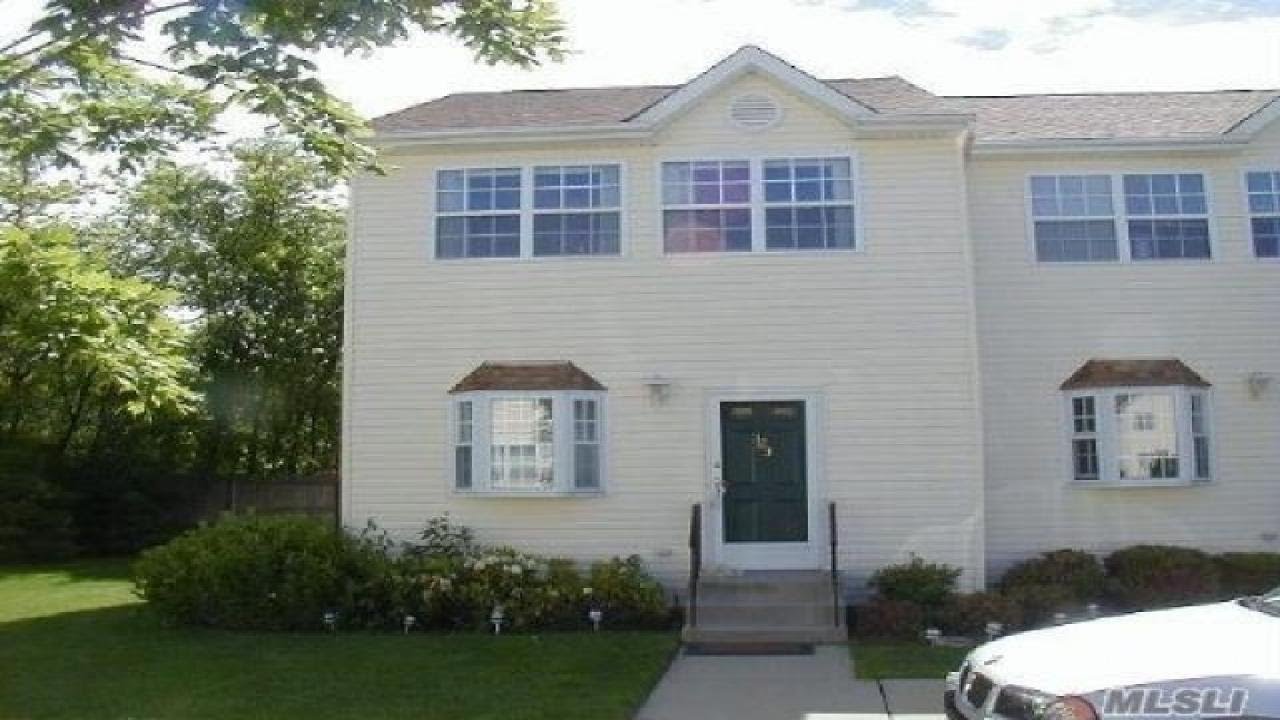 1027 Jerusalem Ave, Uniondale, NY Presented by KashWayne Campbell