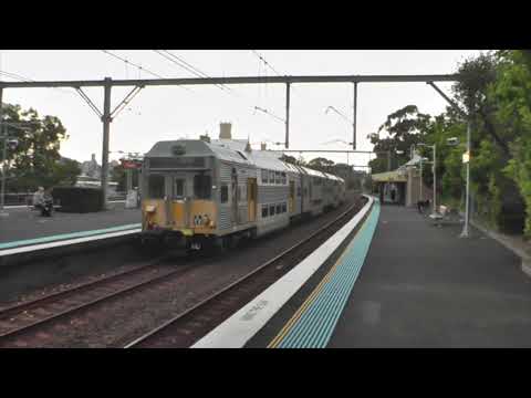 SYDNEY TRAINS 29.