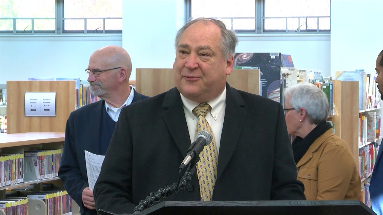 20191116 Praisner Library Ribbon Cutting Marc SOT about Ike