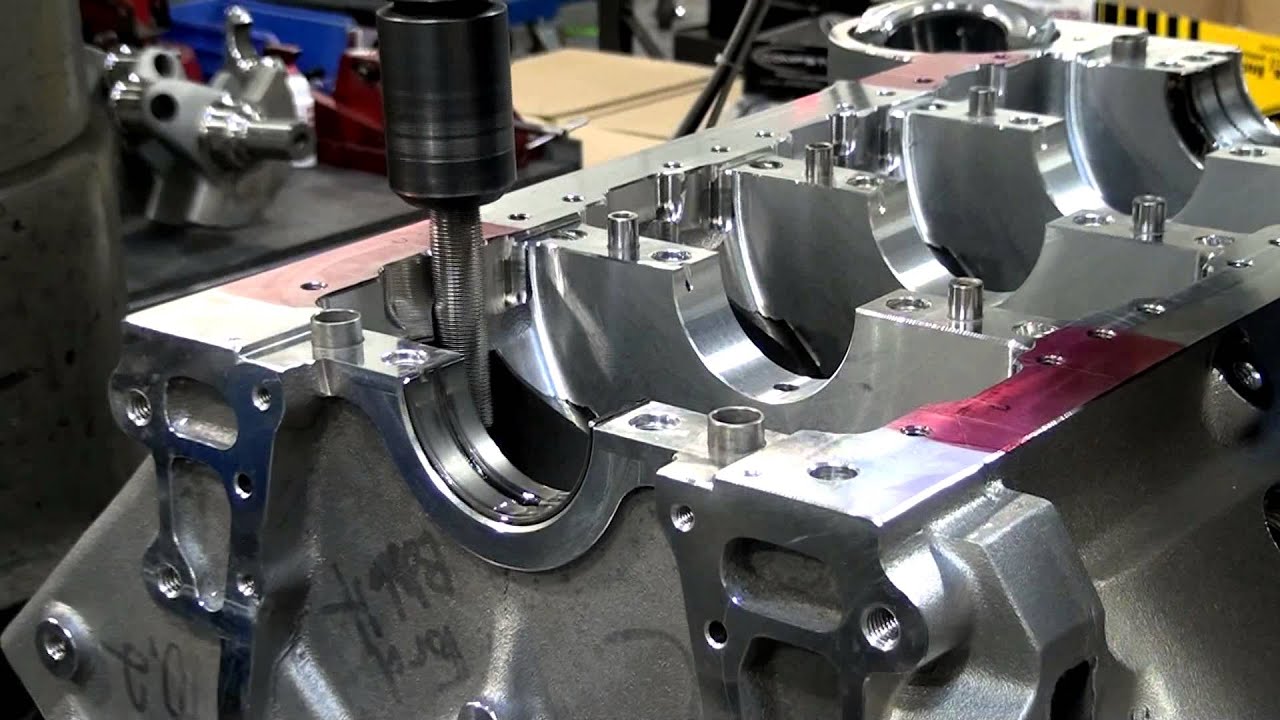 What are some features of Shafiroff racing engines?