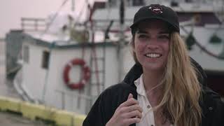 Annie Murphy on 50 Ways to Kill Your Mum - Fishing with Annie & Mom Deb