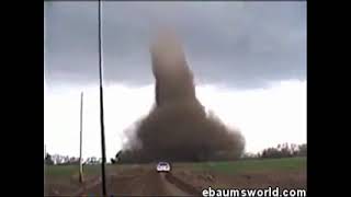 Rare footage of a tornado appears to form from the ground up! 🌪😮