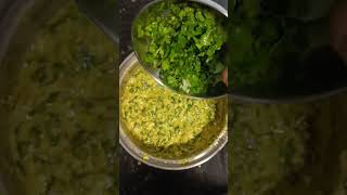 पालक पनीर चीला l Tasty Palak Paneer Cheela #easyrecipe #tasty#cheela#shorts  @Divyas_TastyKitchen