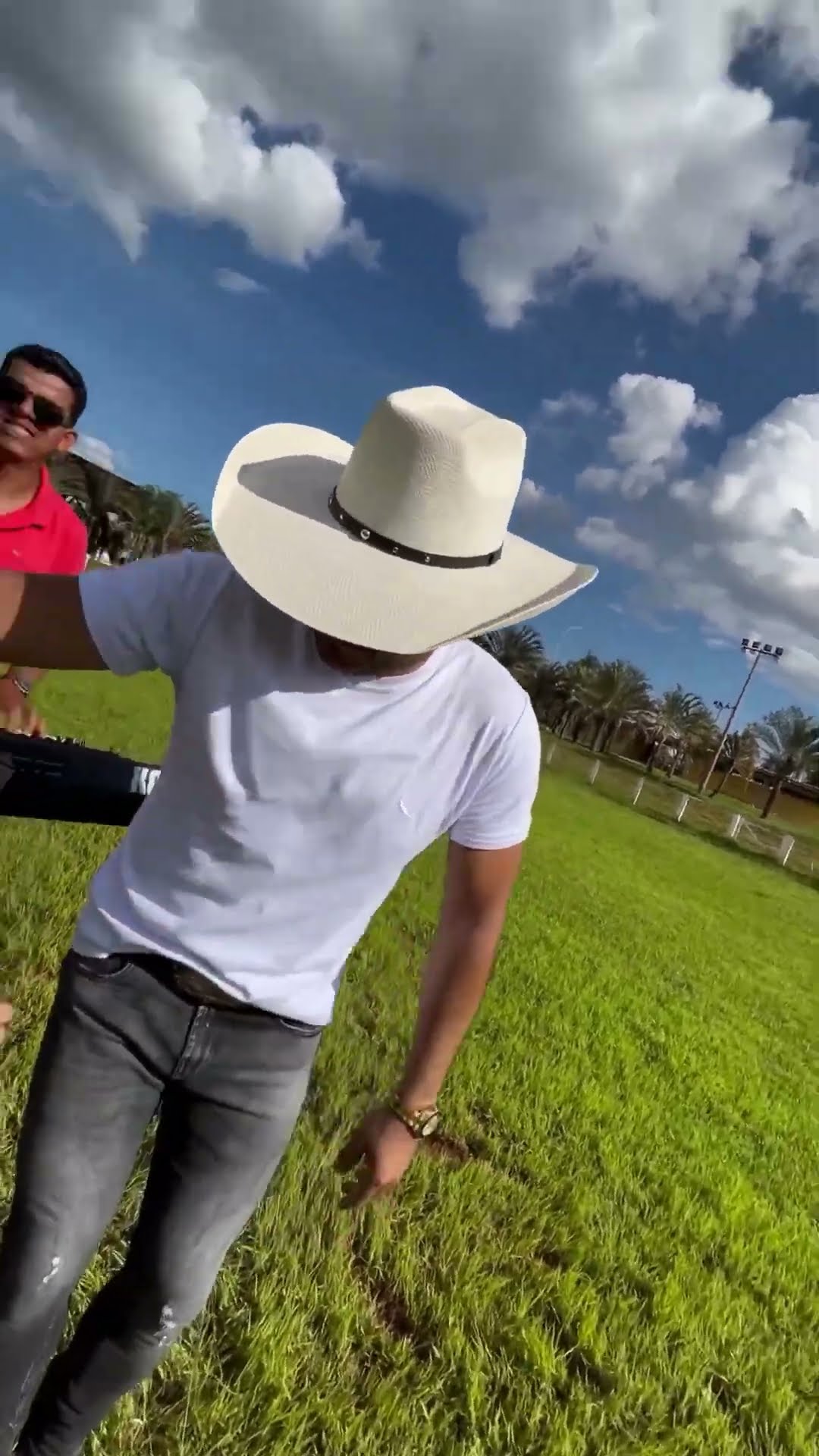 A mulherada já chegou pra dançar sucesso #boanoiteee #leaozinho #leãozinho #sertanejo