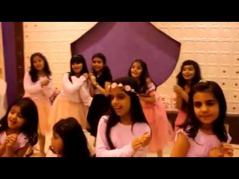 يا عالم هنوني مع زهرات المجد وبسمات 