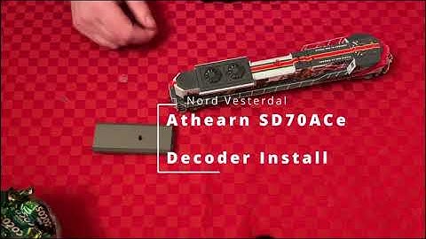 Athearn sd70ace unbox, decoderinstall and test run
