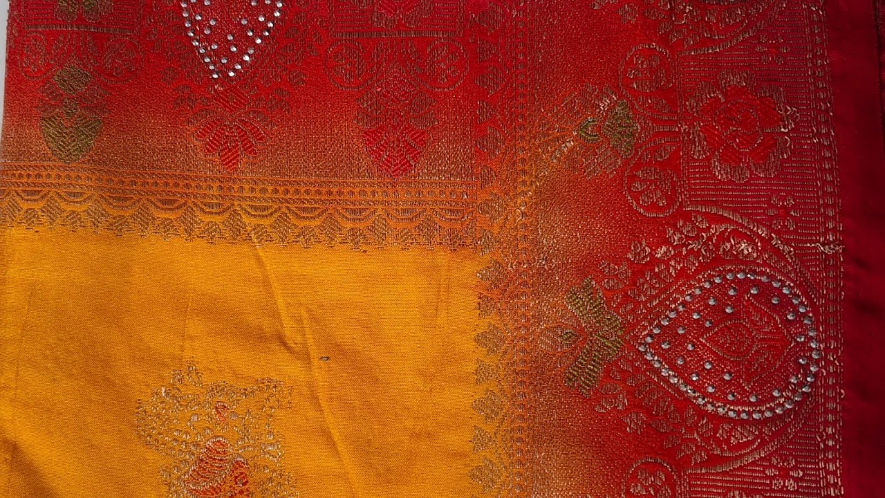 આજ ની દરેક સાડી 2000 વાલી ફક્ત 800 માં આખી સાડી  છે બનારસી  માં છે બધી લગ્ન પ્રસંગ ની સાડી ઓ