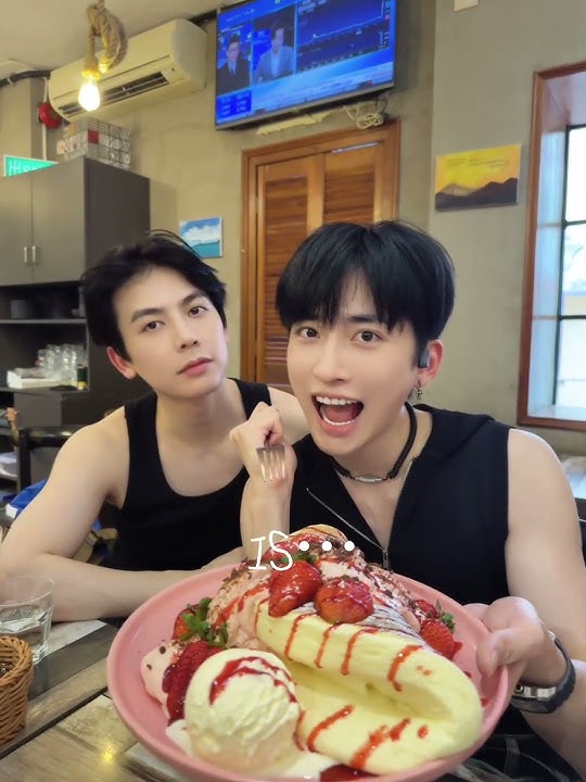 Xixi & Pipi #bl #bltiktok #gay #jenvlog #boyfriend #couple #lgbt - BL Couple