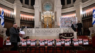 Israël-Hamas : rassemblement à la synagogue de la Victoire à Paris en soutien aux proches des otages