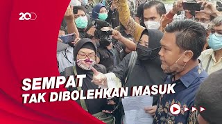 Momen Pengacara Habib Rizieq Tertahan di PN Jakarta Timur!
