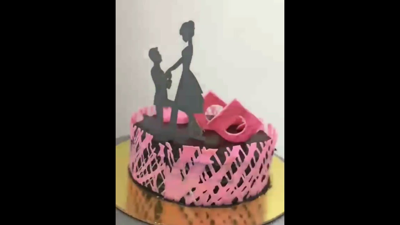 Made this beautiful designer yummy Chocolate Collar Cake. Pure Chocolate Ganache