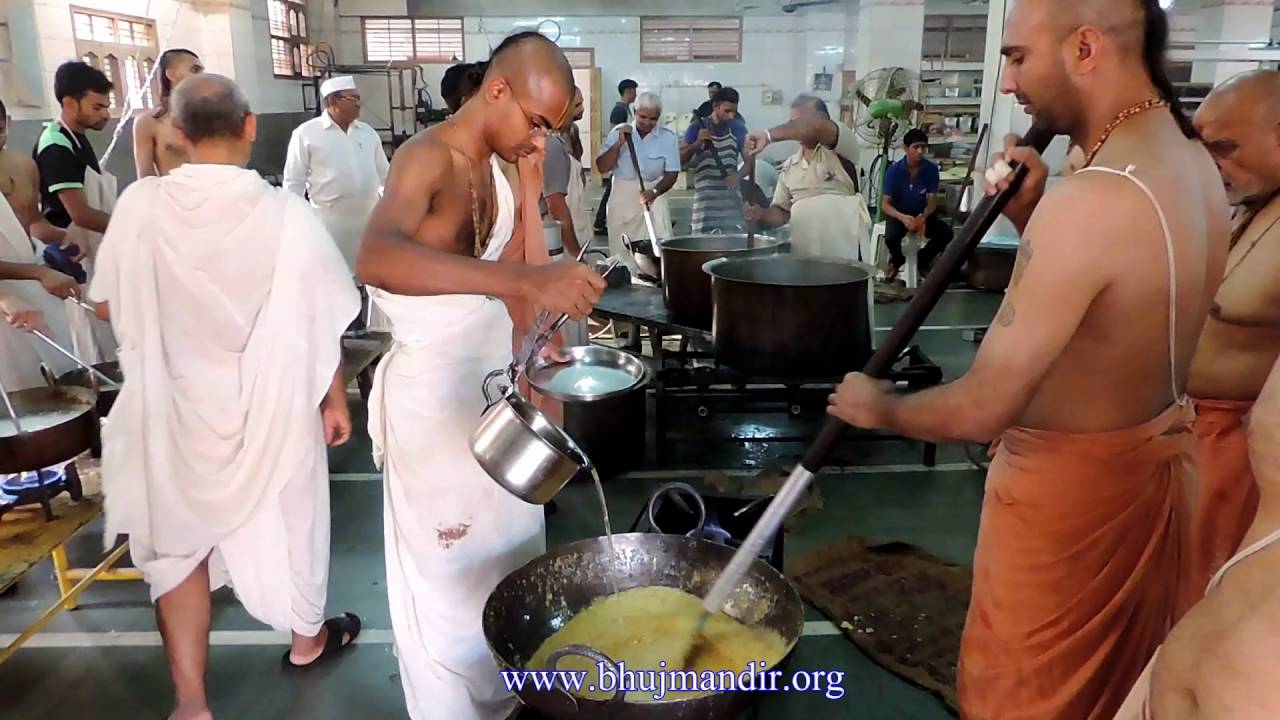 Mysore Pak  मैसूर पाक Pakvan Sweet Video Bhuj Mandir 2016