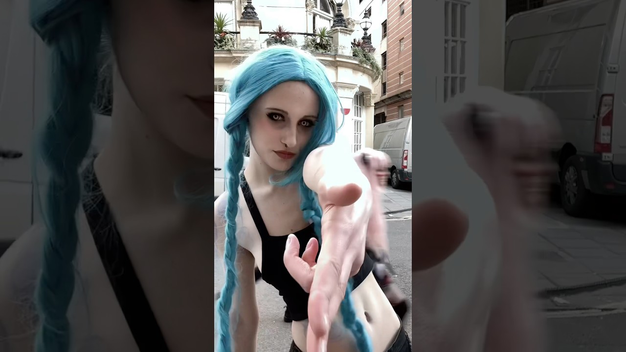 jinx cosplay #makeup #mua #cosplay #makeupshorts #arcane #leagueoflegends #league #jinx #jinxcosplay