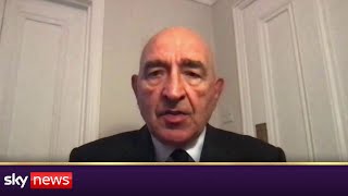 The Queen still 'helping Britain on the world stage' screenshot 5