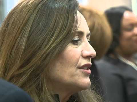 Dorothy McAuliffe  at Williiam Ramsay Elementary School