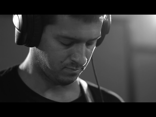 Actitud Modulada - Three seconds