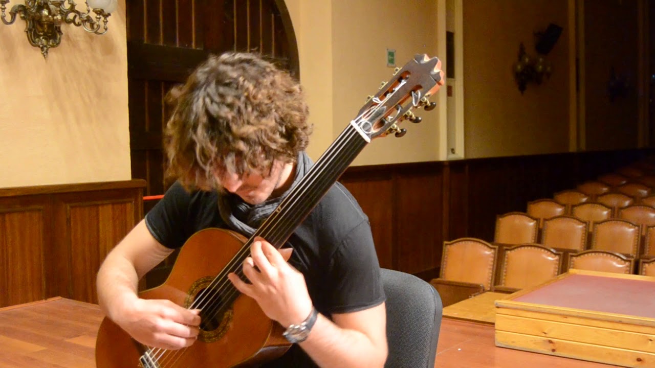 Koyunbaba on fretless guitar (sin trastes) Composed by Carlo Domeniconi, played by Dainius Díaz