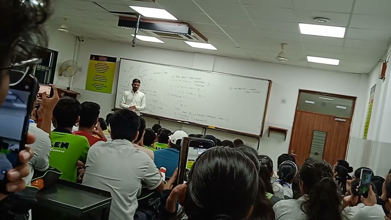 Allen jee batch very emotional poem written by best physics teacher by Rahul Singh sir.. YouTube