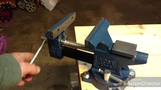 YOST LV-4 BENCH VISE