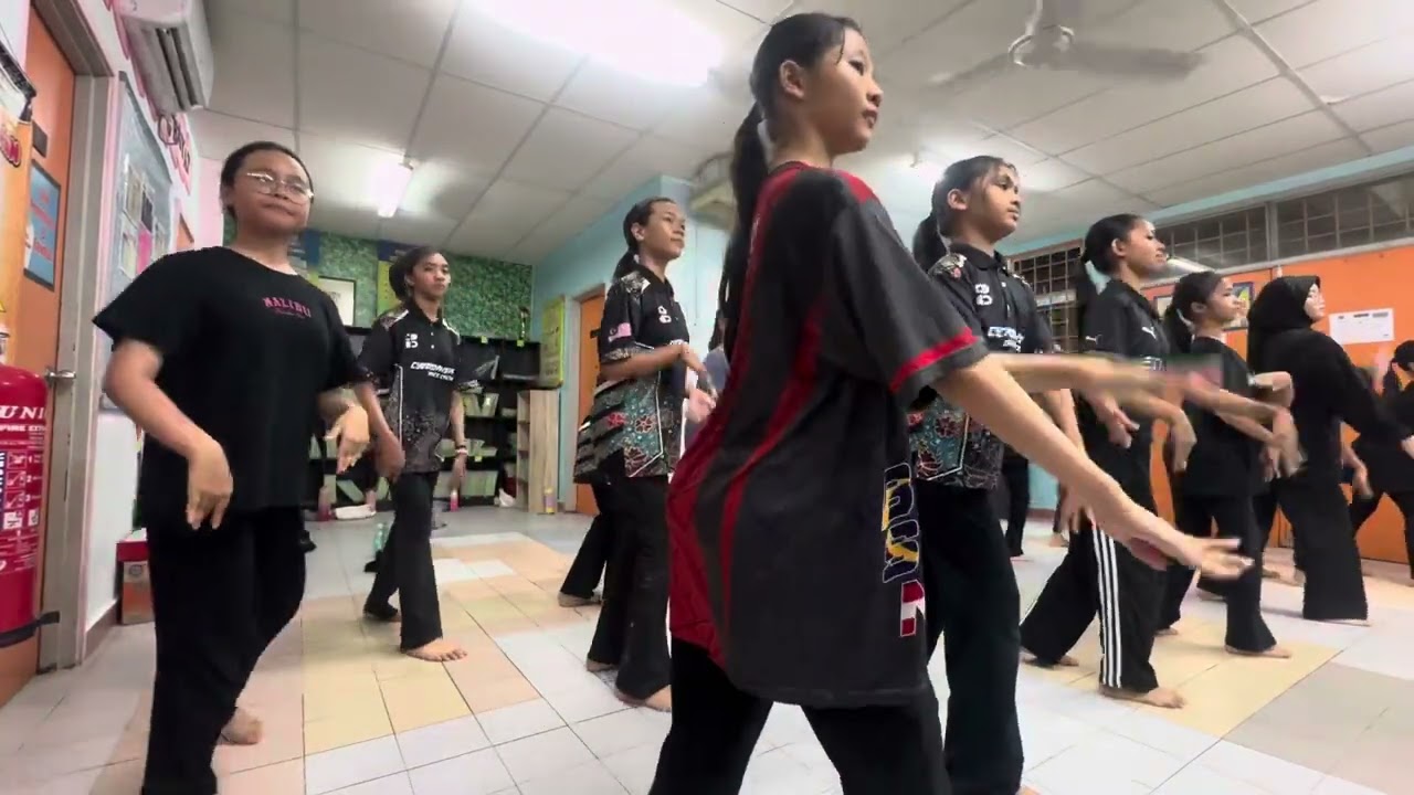 Wau Bulan - Kelas Asas Cyberdansa