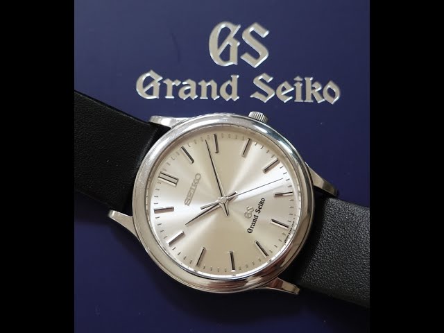 1996 Grand Seiko men's vintage watch with GS buckle. Model
